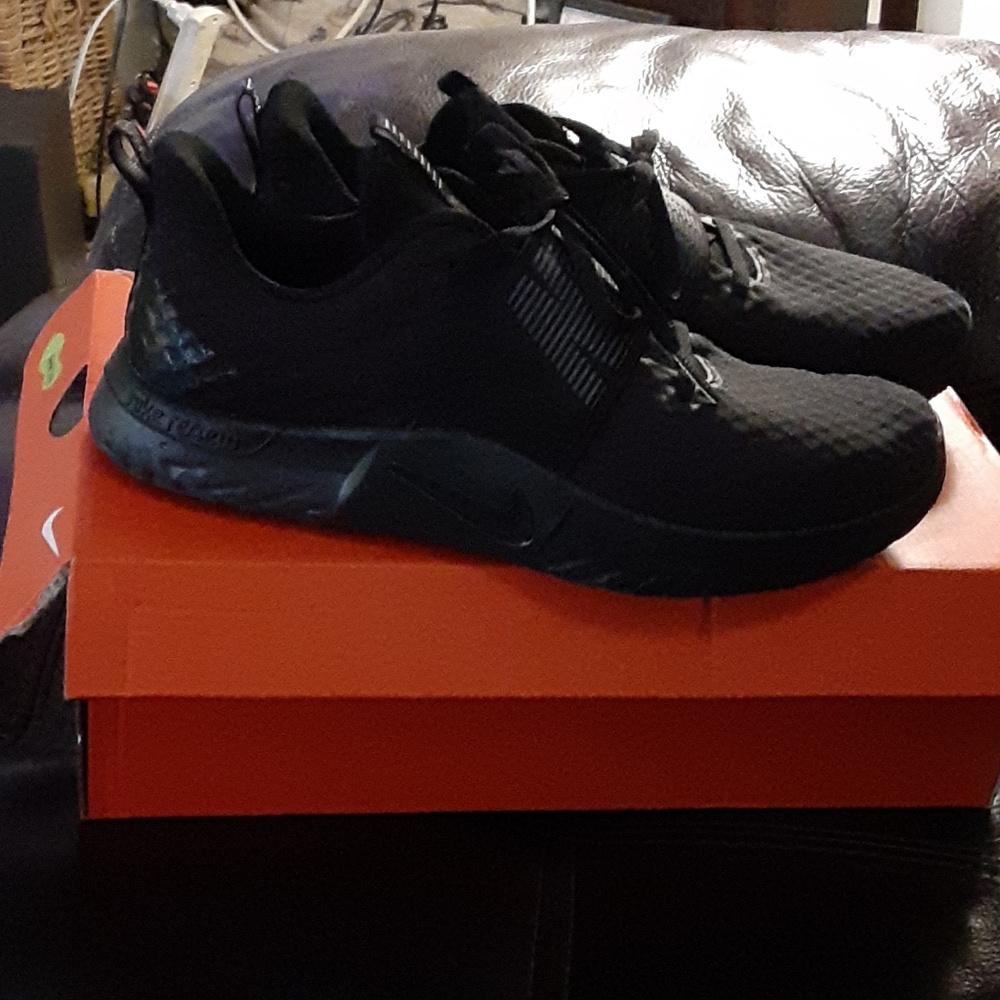 Nike TR-9